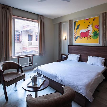 ภักติธรรม Hotel วรินดาวัน ภายนอก รูปภาพ